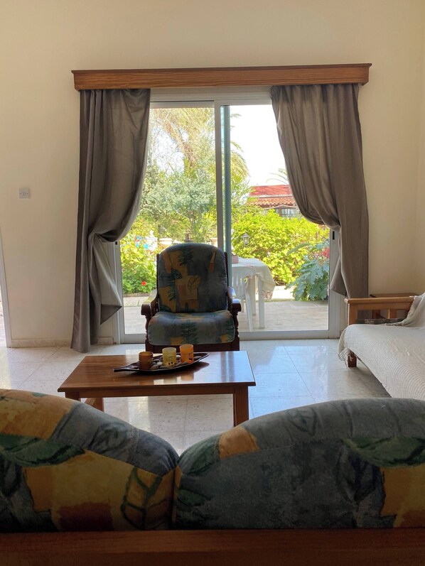 Zimmer, 1 Schlafzimmer, Raucher, Balkon | 1 Schlafzimmer