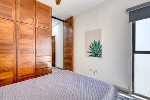 2 室のベッドルーム、アイロン / アイロン台、WiFi、ベッドシーツ