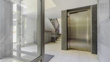 Een flatscreentelevisie