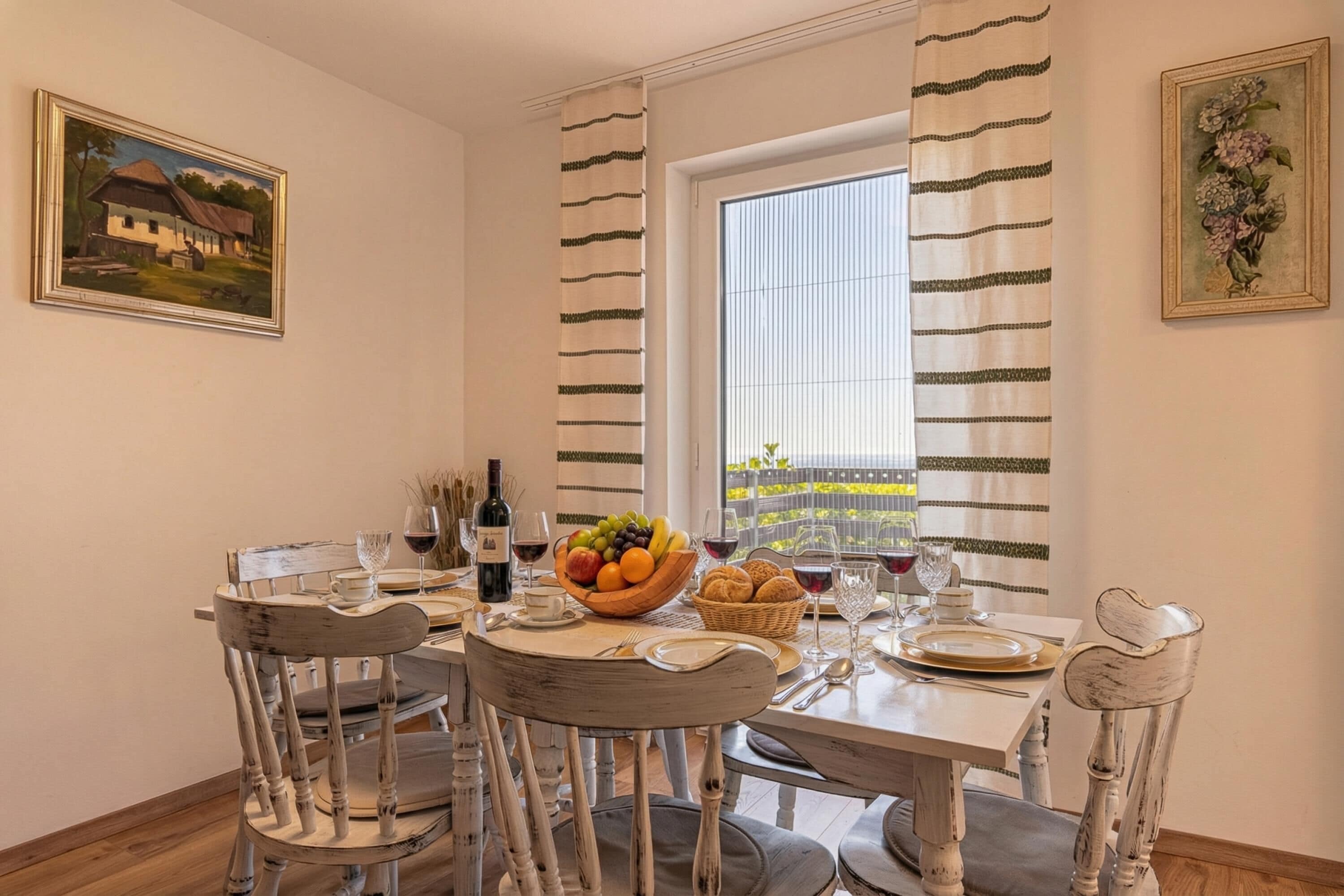 Family House, Multiple Bedrooms (Holiday house VilAna with Jacuzzi) | Dining