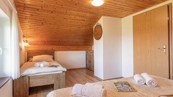 2 bedrooms, in-room safe, laptop workspace, iron/ironing board