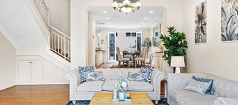 East Perth Luxury Waterfront Retreat