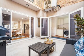 Interior - East Perth Luxury Waterfront Retreat (East Perth)