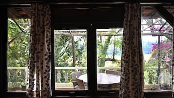 Antique Experiential Room | Gratis wi-fi