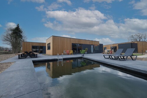 Group accommodation with wellness