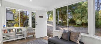 Nella - A stylish retreat blending modern comforts