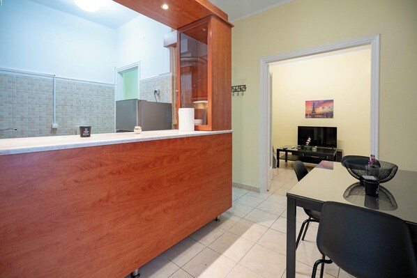 Dining - Neos kosmos 1 bedrm semi-basement flat by MPS (Athina)