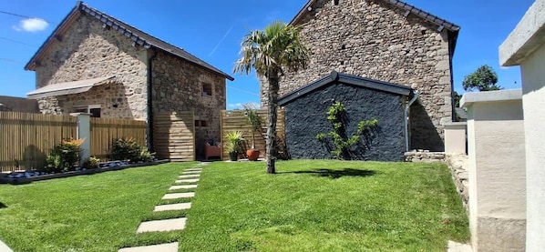 Property grounds - The Brambles Reterre (Reterre)
