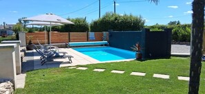 Outdoor pool, a heated pool - The Brambles Reterre (Reterre)