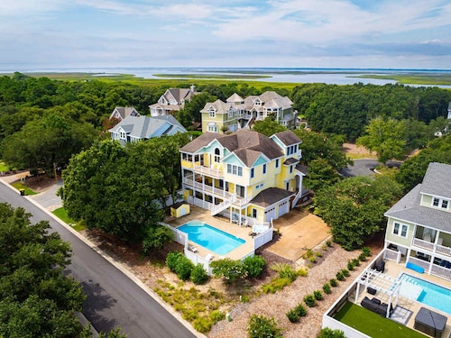 Golf Cart Friendly, Pool, Game Room & Resort Perks