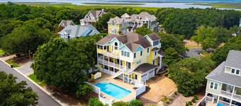 Golf Cart Friendly, Pool, Game Room & Resort Perks