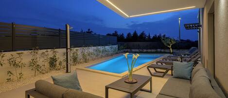 Outdoor pool, a heated pool