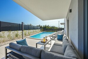 Outdoor pool, a heated pool - Luxury villa Sicenta, Private pool, max. 6+2, Billiard, WiFi, PS5, 3 bedrooms (Svetvinčenat)