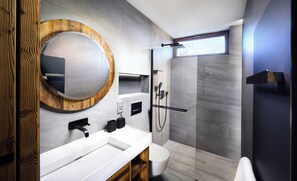 Ducha, artículos de tocador gratuitos, toallas, jabón