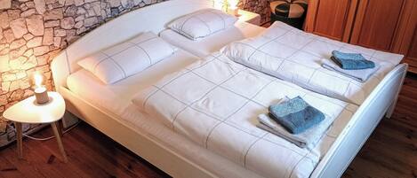 1 camera, Wi-Fi gratuito, lenzuola