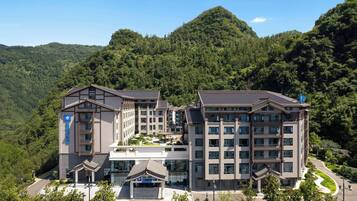 المنشأة من الخارج