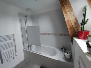 Hair dryer, towels, soap, shampoo