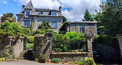 BED AND BREAKFAST IN A TYPICAL HOUSE ON THE BANKS OF THE RANCE RIVER