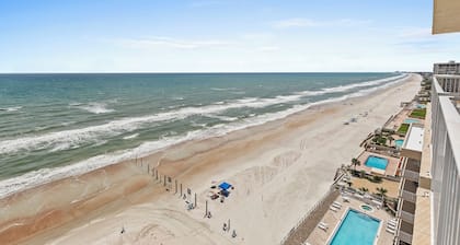 🌊Beachfront Penthouse-Pool-Great Location-Sanibel 1104🌊