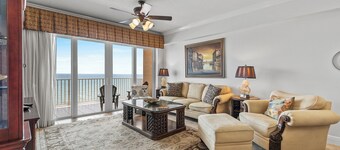 🌊Beachfront Penthouse-Pool-Great Location-Sanibel 1104🌊