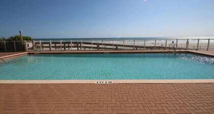 🌊Beachfront Penthouse-Pool-Great Location-Sanibel 1104🌊