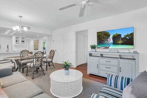 Living area - J-358 - Corner Unit, Updated And Near Lobby (Naples)