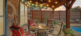 Vista Valley Vacay, 5-BD w Pool & Cinema