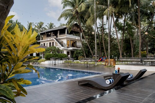 Silver Oak Tropical Resort By Bay Hotels