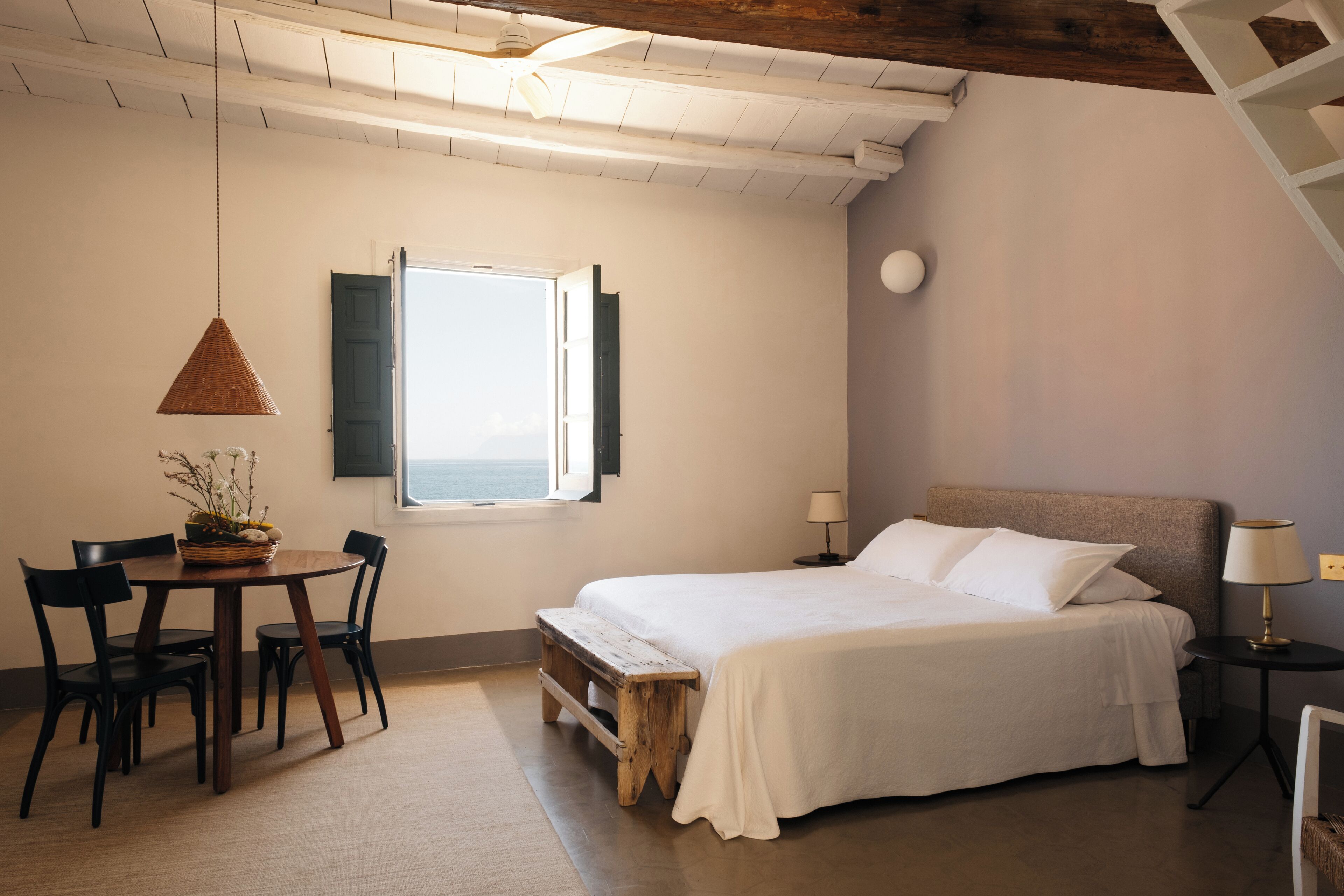 Deluxe Room, Sea View | In-room safe, individually furnished, desk, laptop workspace