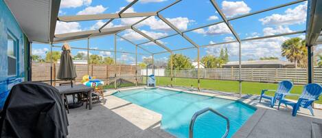 حمّام سباحة مُدفَّأ