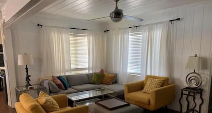 Charming 3/2 house near Downtown Inverness & Rails to Trails walking/ bike path.