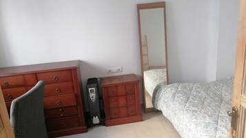 Huis | 2 slaapkamers, een strijkplank/strijkijzer, gratis wifi, beddengoed