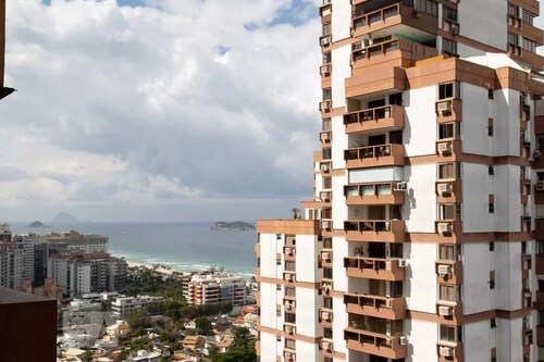 Barra da Tijuca 2 Bedroom Apartment on the Beach