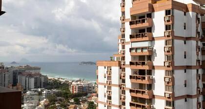 Barra da Tijuca 2 Bedroom Apartment on the Beach