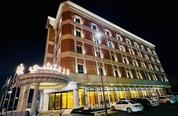 Front of property - La Richy Hotel Apartment  (Jeddah)