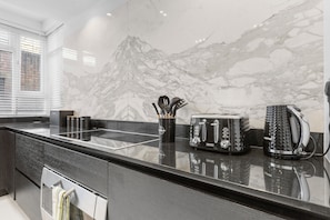 Fridge, microwave, oven, stovetop