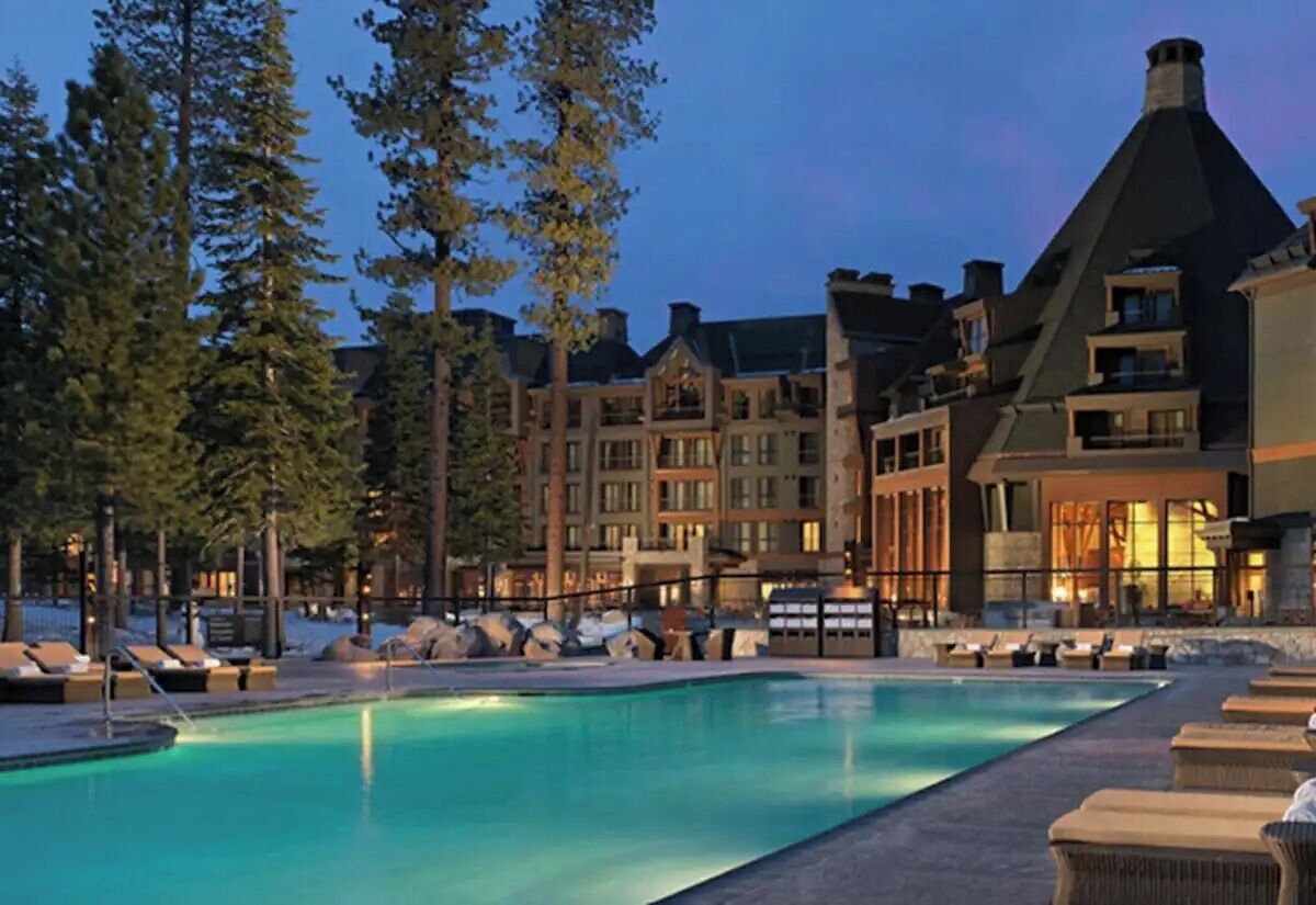 Comfortable Tahoe Vista 2-Bedroom with Free WiFi & Fitness Room