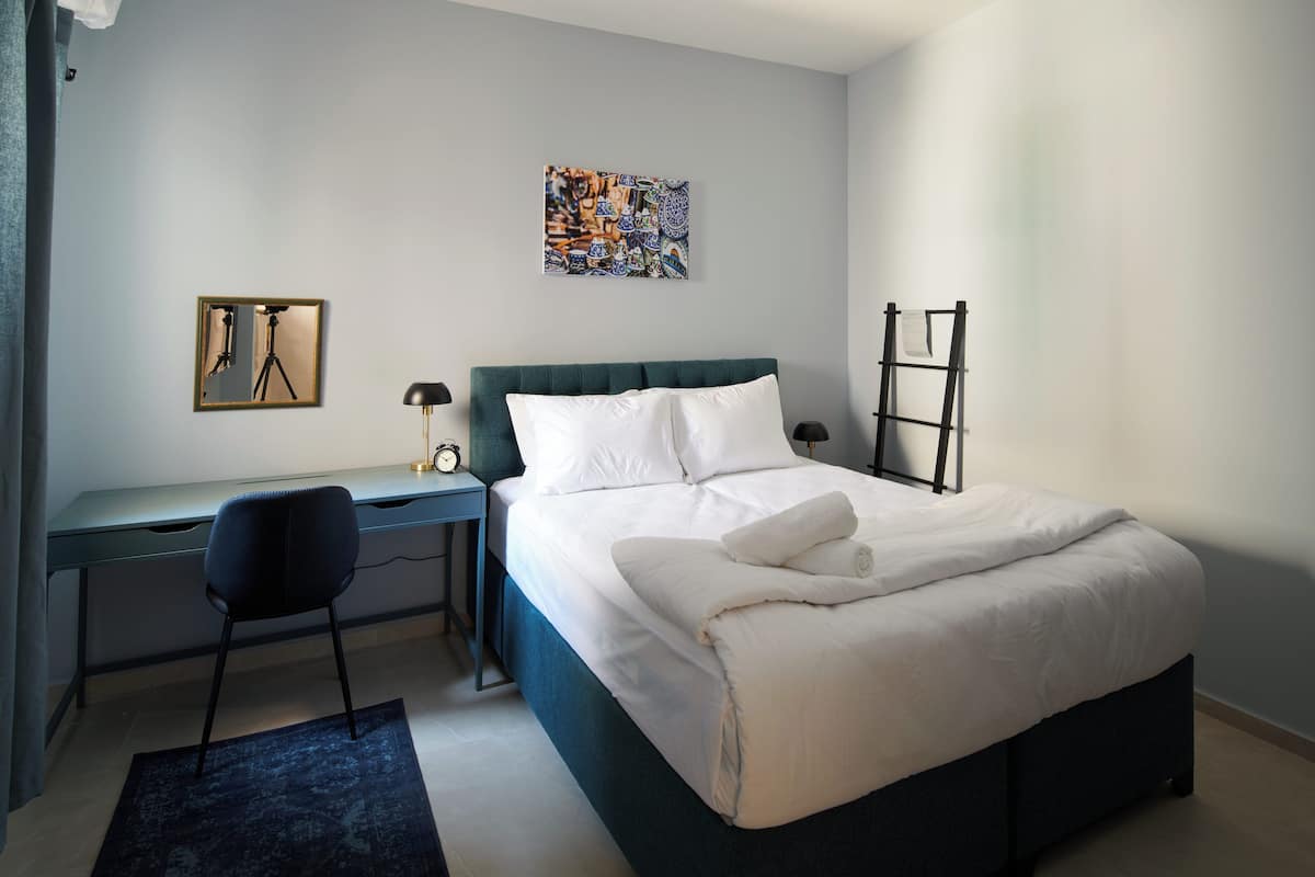 2 bedrooms, in-room safe, desk, laptop workspace