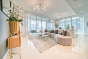Luxury Apartment, 3 Bedrooms, Sea View | Living area - Sunrise Bay - Mint Stay (Dubai)