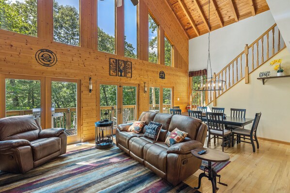 Interior - Sweet Mountain Dreams (3BR) with Views of Lake Glenville (Cullowhee)