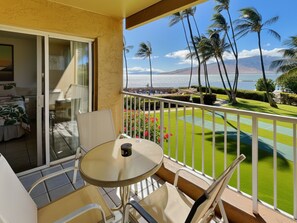 Property grounds - Menehune Shores 206 | Ocean Views, Pool Access (Kihei)
