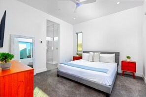 3 slaapkamers, een strijkplank/strijkijzer, gratis wifi, beddengoed