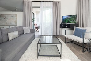 2 bedrooms - Uptown 1st Ward Corner Unit Superior 2BD Apt (Charlotte)