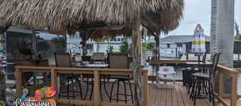 Cabana @ 2 Fish Inn Pool Side