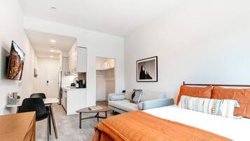 Desk, iron/ironing board, free WiFi, bed sheets