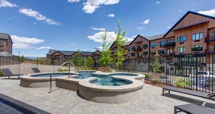 Moose Mgmt at Pioche 1306: Hot Tub, Garage Parking, Game Rm, Fitness Ctr.
