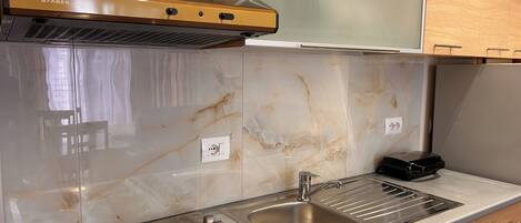 Oven, stovetop, cookware/dishes/utensils, eco-friendly cleaning products
