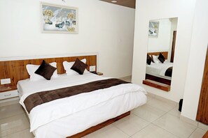 Premium Room | In-room safe, soundproofing, free WiFi - Radhe Krishna Hotel and Restaurant (Nagaur)