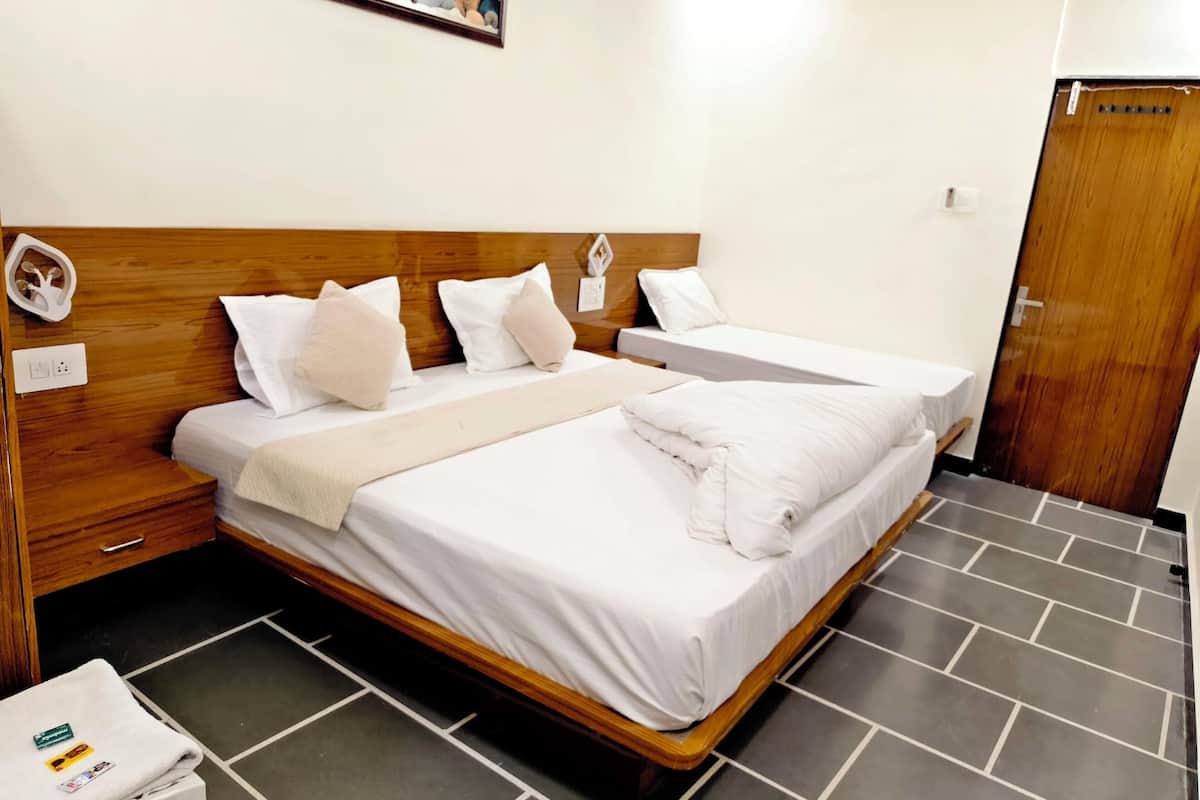 Chambre familiale | Coffre-fort, système d’insonorisation, accès au Wi-Fi (inclus)