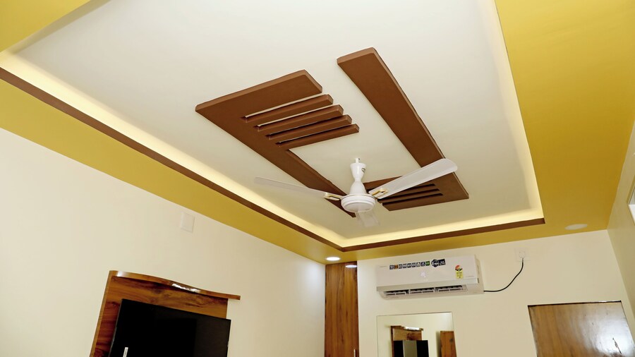 Radhe Krishna Hotel and Restaurant